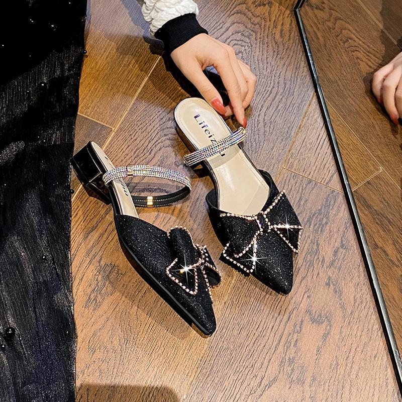 

Модная обувь больших размеров Новая обувь для женщин Современные сандалии для девочек Низкий каблук Заостренный носок Туфли-лодочки с бантом Женские Летние Красивые тапочки для вечеринок 43 чёрный