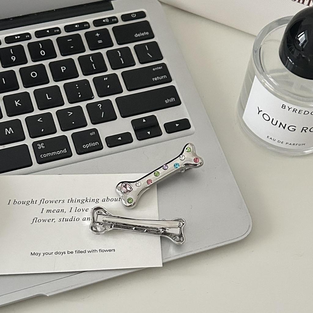 Rhinestone Alloy Bone Hair Clip: Silver Metal Duckbill Hair Accessory, Stylish Y2K Hairpin for Women