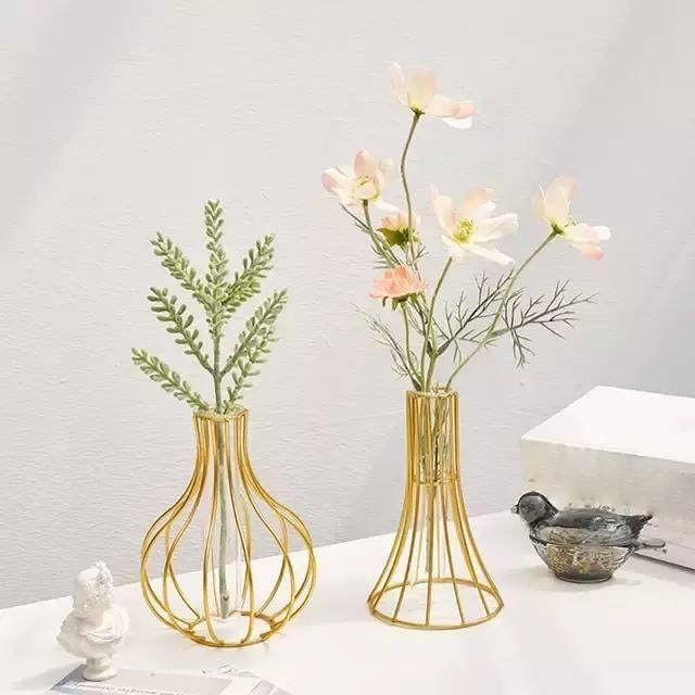 1 Pcs Metal Vase for Home Decor, Living Room, Bedroom, Office, Table Centerpiece | Propagation Station with Metal Frame Test Tube Glass Items