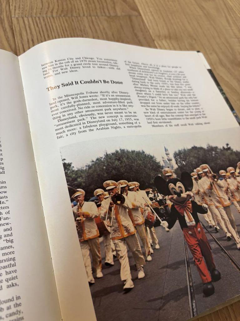 [USED] Disney 50 year old foreign book purchased in America antique retro maniac