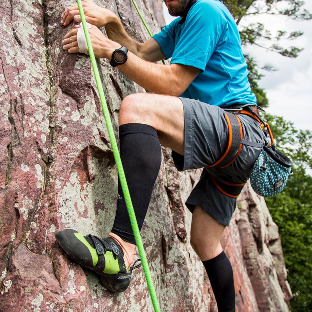 Mueller Graduated Compression Calf UV Moisture Quick Leg Size 45021 of Sleeves, Protection, Wicking, Drying, Warmers, Small, (Pack 2)