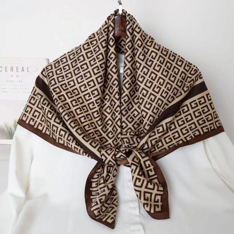 Versatile Shawl Animal Print Black And White Simple Large Square Scarf 90 * 90Cm Simulated Silk Twill Silk Women'S Silk Scarf