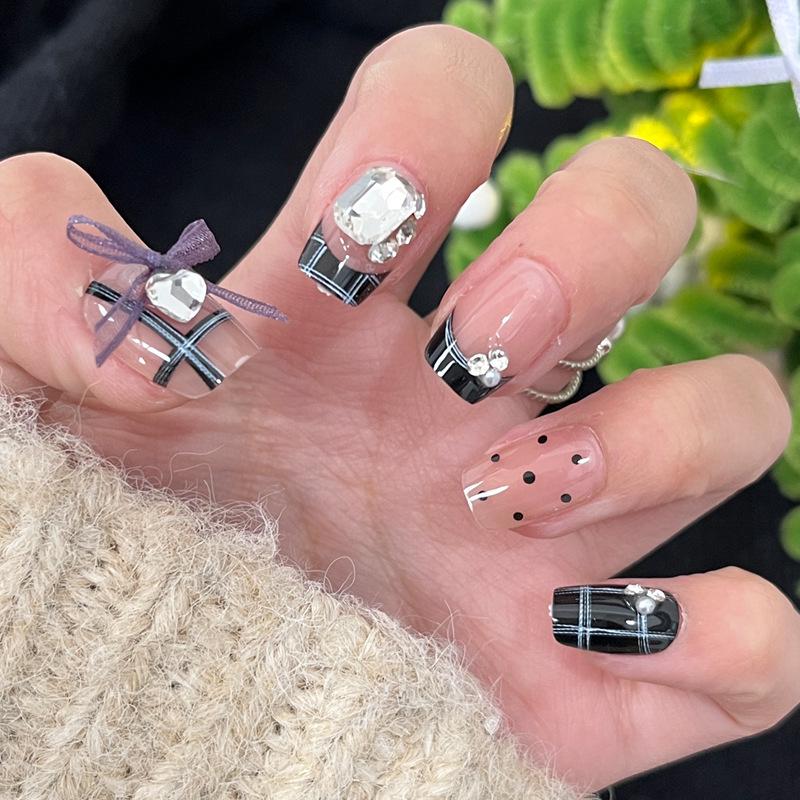 

Высококлассные флеш-ленты с бриллиантами, носимые типсы для французского маникюра для осени и зимы Handmade Nails XS Size #10 pieces/bag