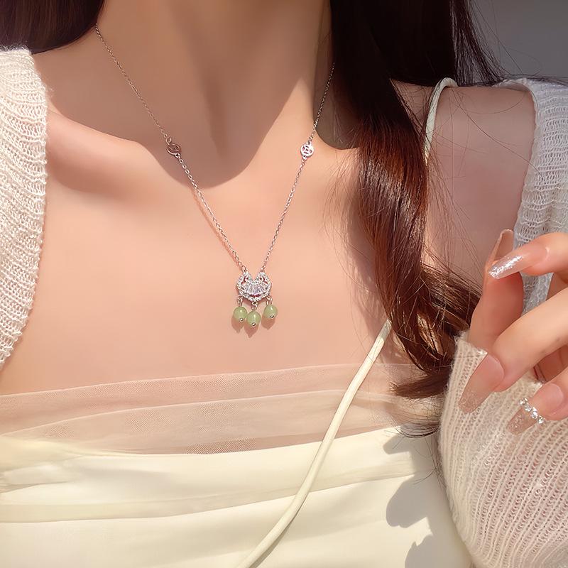 New Chinese Zen Ethnic Style Butterfly Necklace Women'S High Sense Retro Collarbone Chain Sweater Chain Accessories