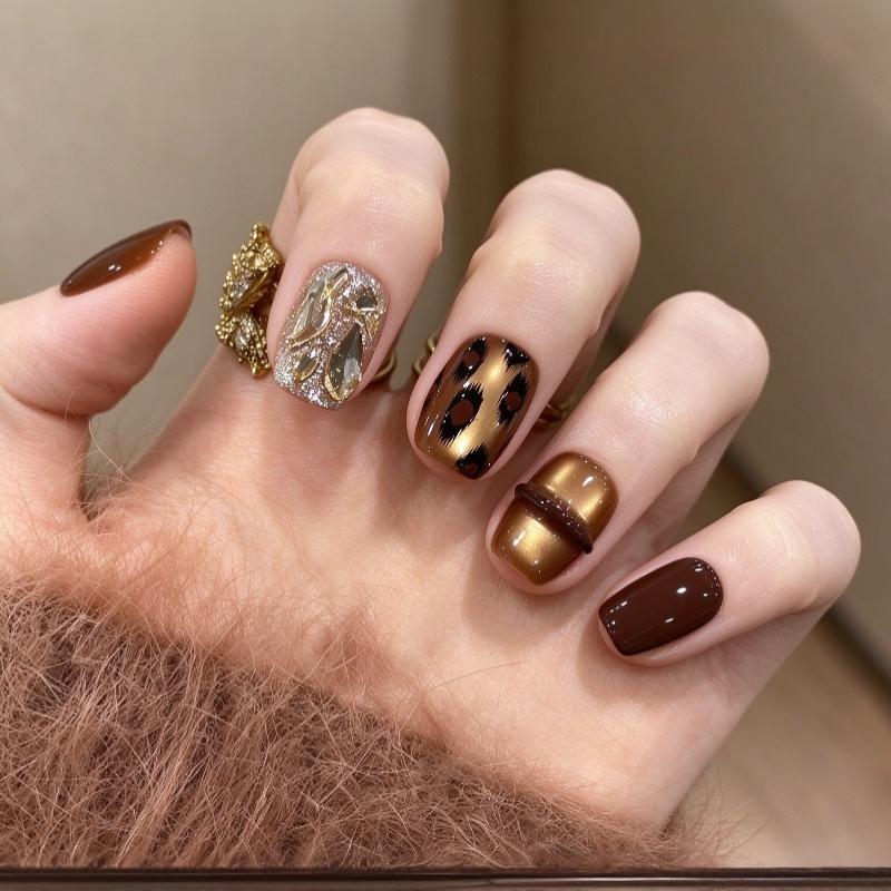 Short Square Press on Nails Shimmer Cat Eye Effect Eco-friendly Fake Nails with Free Glue for Women Daily Beauty Use