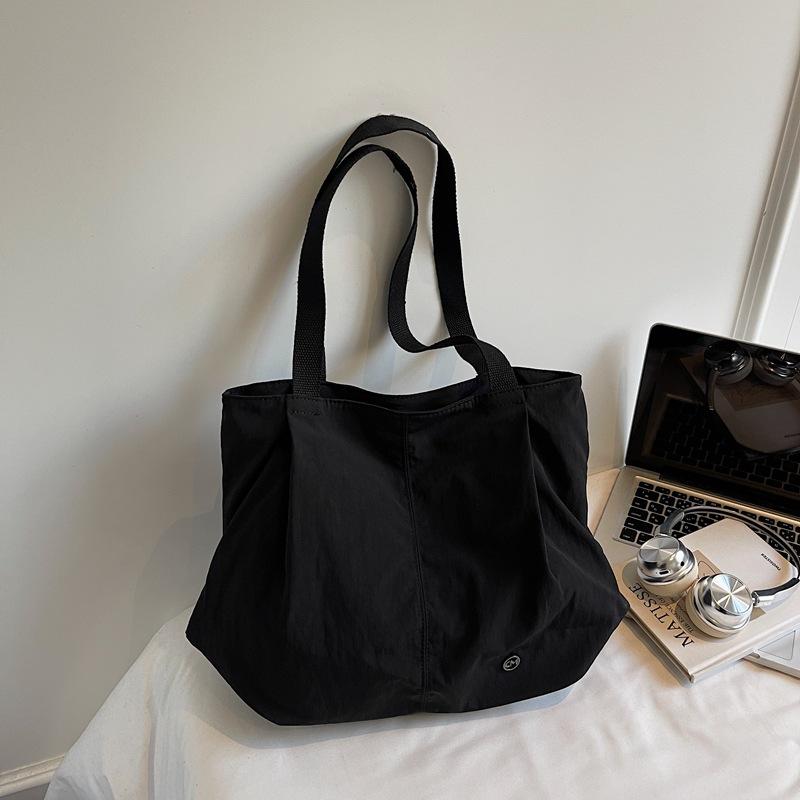 

New Fashi Women Shoulder Bag Simple Solid Color Nyl Handle Bag for School College Students Versatile Texture Commuting Bag чёрный