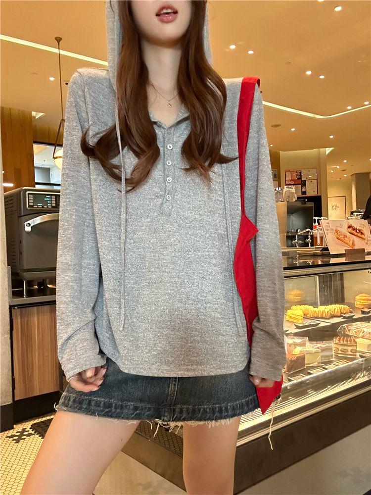 Korean-Style V-Neck Hooded T-Shirt for Women - Casual Loose Fit, Half-Buttoned, Early Autumn Top
