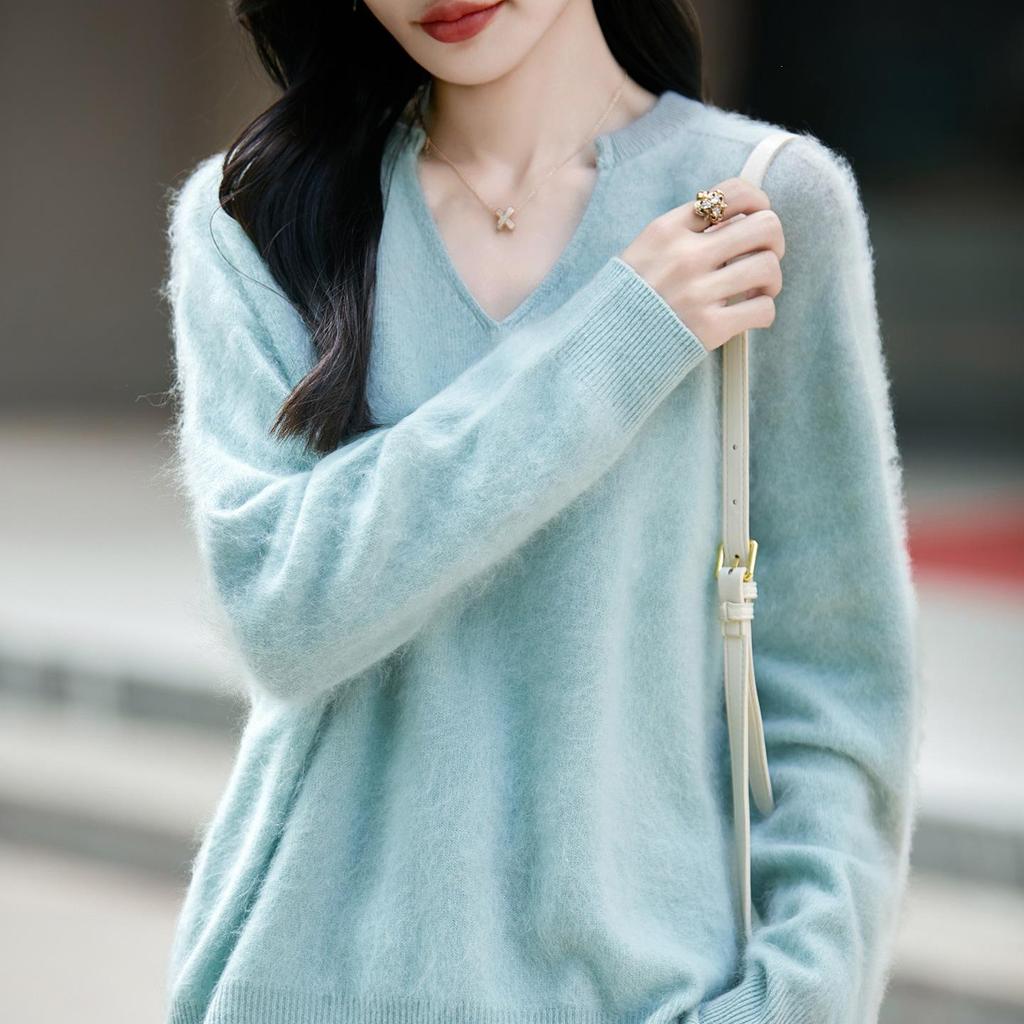 Autumn/Winter 2026 Cashmere Wool V-Neck Knitwear: Long Sleeve Solid Color Soft Sweater Top