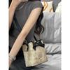 Retro Portable Bucket Bag Women'S Versatile Fashion Texture Niche Commuter Messenger Bag Women'S Lightweight