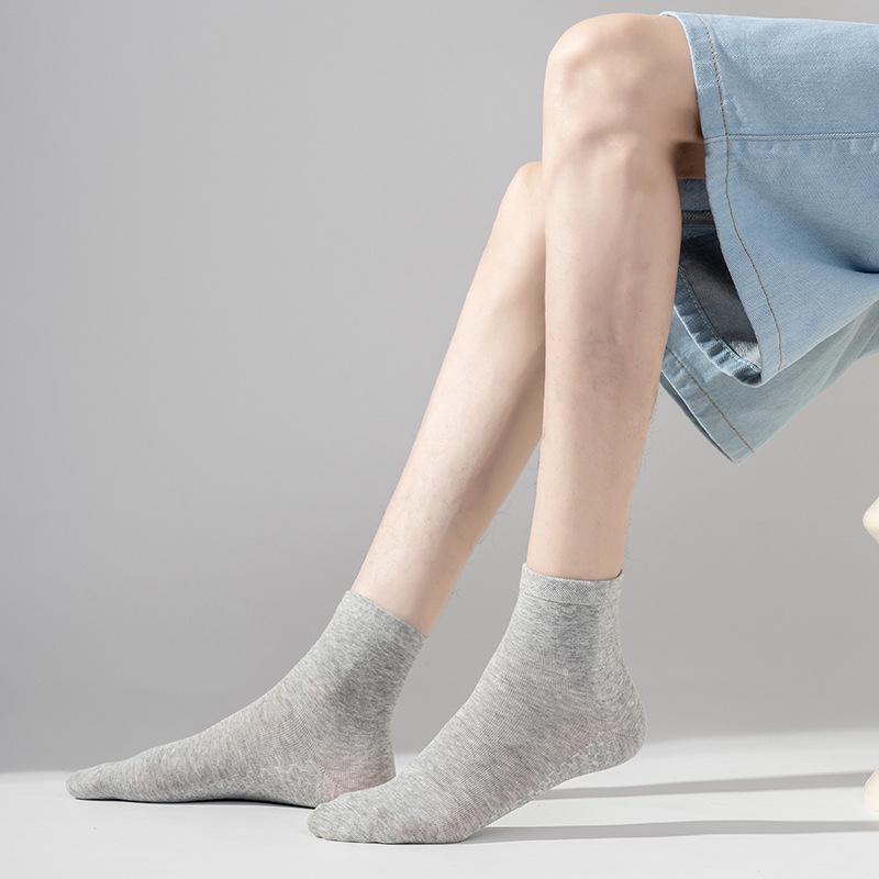 Men's Grade 10A Antibacterial Breathable Sweat-Absorbent Odor-Resistant Mid-Calf Socks for Autumn/Winter
