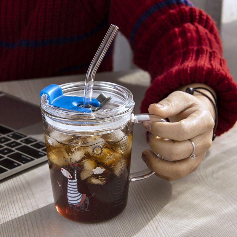 Klassischer heizbarer Milchbecher mit Strohhalm, Kreativer süßer Cartoon-Kaffeebecher, Verdickter hitzebeständiger Glas-Messbecher, Fruchtsaft-Trinkgeschirr