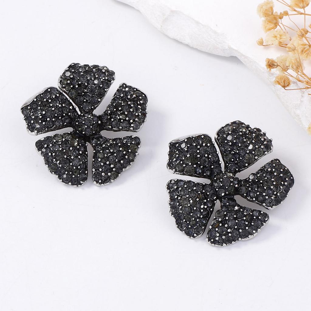 Personalized Medieval Light Luxury High-end Design Sense Alloy Full of Diamonds Unique Flower Stud Earrings Versatile Temperament Accessories