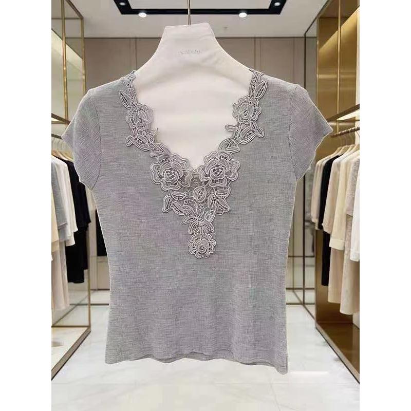 Spring and Summer Pure Erotic Lace-Plaid V-Neck Short-Sleeved Knit Top for Women - Elegant, Versatile, Form-Fitting Base Layer Top