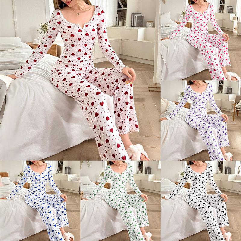 Women’s Heart Print Long Sleeve Top and Pants Pajama Set Two-Piece Loungewear Set Suitable for Outdoor Wear