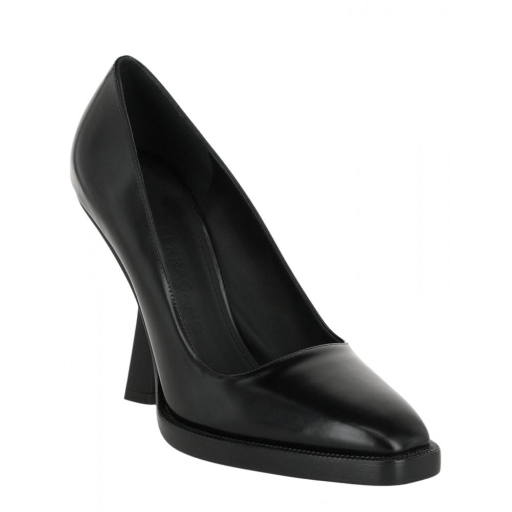 Salvatore Ferragamo Anser X5 Leather Pumps Black