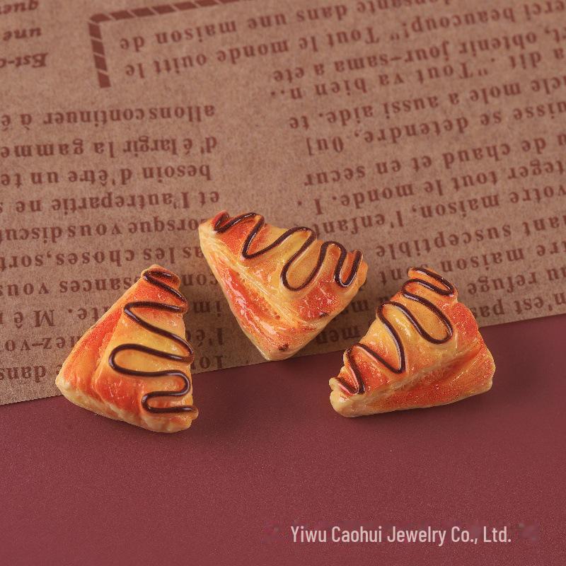 Simulation Food Play: Bread, Cake, Kitten, Bear, Toast & Donut Resin Jewelry Accessories