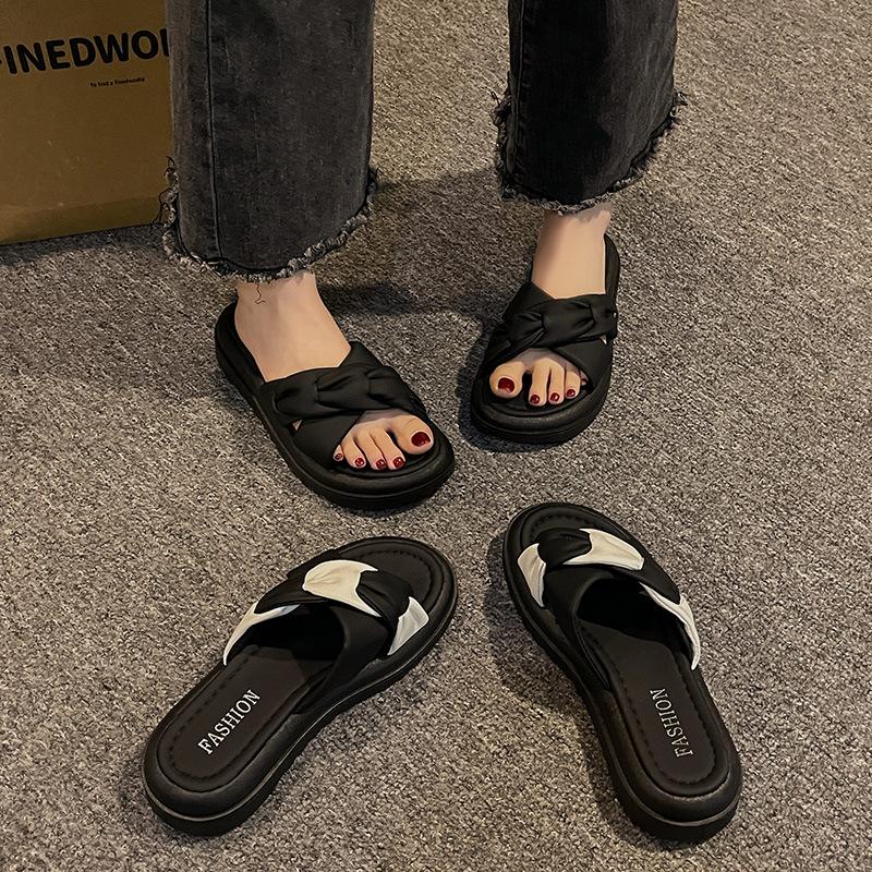 Wear a Word Drag Women's Summer 2025 New Fashion Versatile Thick Bottom Non-slip Comfortable Niche High-end Cool Slippers