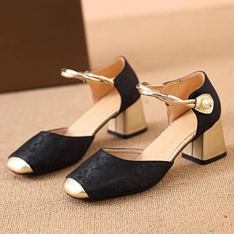 

French retro with cheongsam shoes women s 2025 new national style thick heel color matching Mary Jane high heels new Chinese single shoes 35