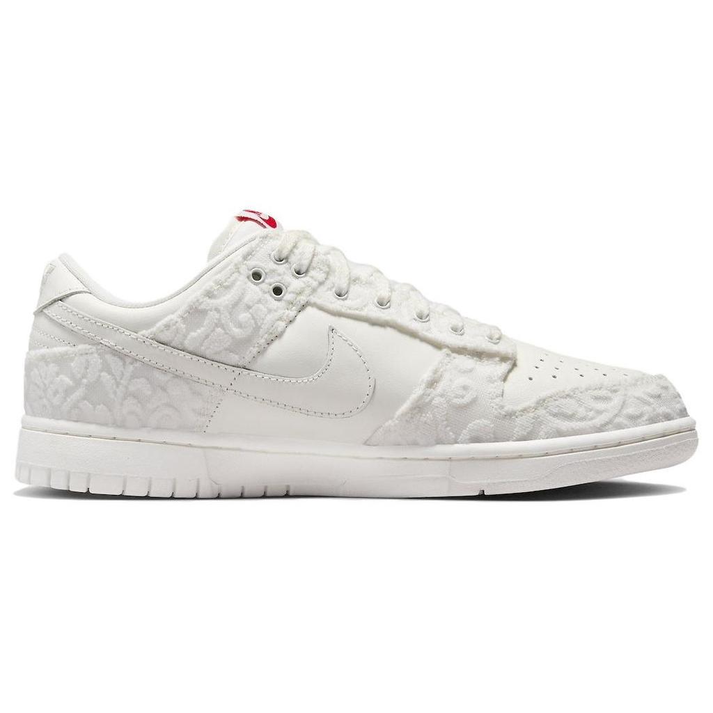 Nike Dunk Low Give Her Flowers Sneakers da Donna Crema Vela Rosso Università FZ3775-133