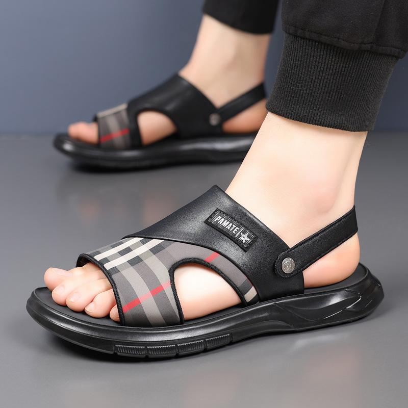 Sandals men's 2025 summer middle-aged and elderly breathable one-pedal dual-purpose shoes casual beach shoes 2025