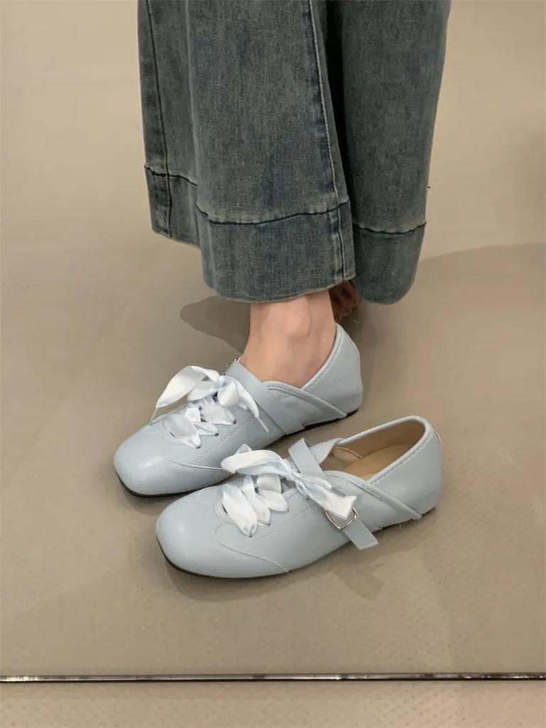 Moda 2025 Nowe Słodkie Damskie Baleriny Sznurowane Kwadratowy Nosek Pasek z Klamrą Wygodne Lekkie Niski Obcas Buty Codzienne Damskie