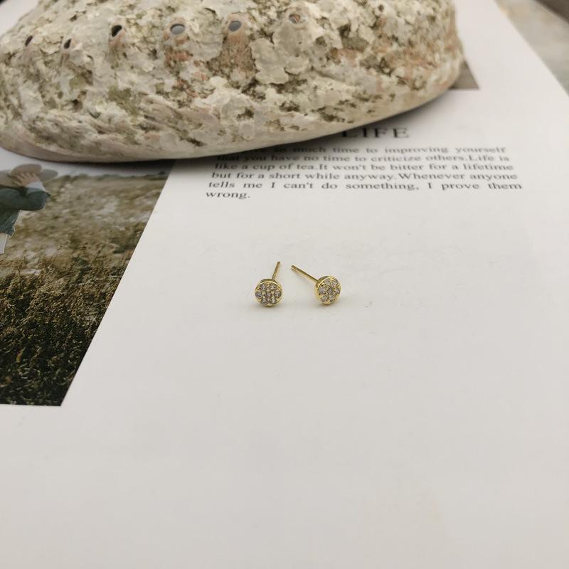 

Серьги-гвоздики женские корейские версии простые аксессуары круглые милые женские модные модели