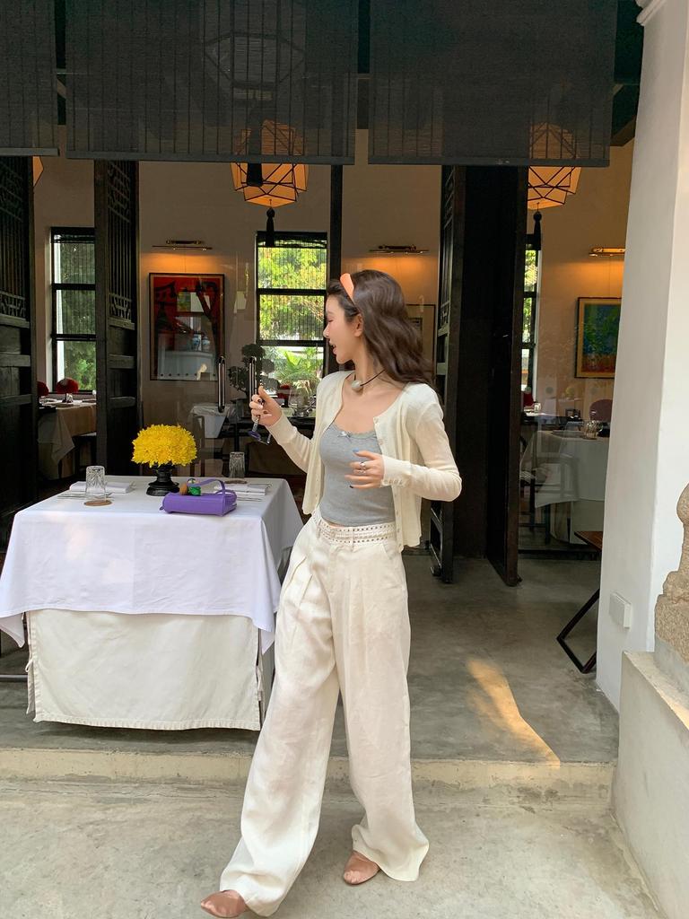 Heavy Craftsmanship Pleated Cotton-Linen Straight-Leg Pants, Spring/Summer 2026.