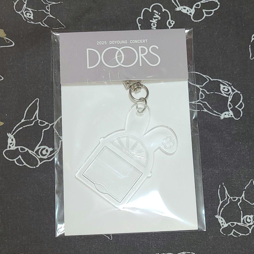 

[Б/У] NCT Доён Дверки Мини Рамка Брелок