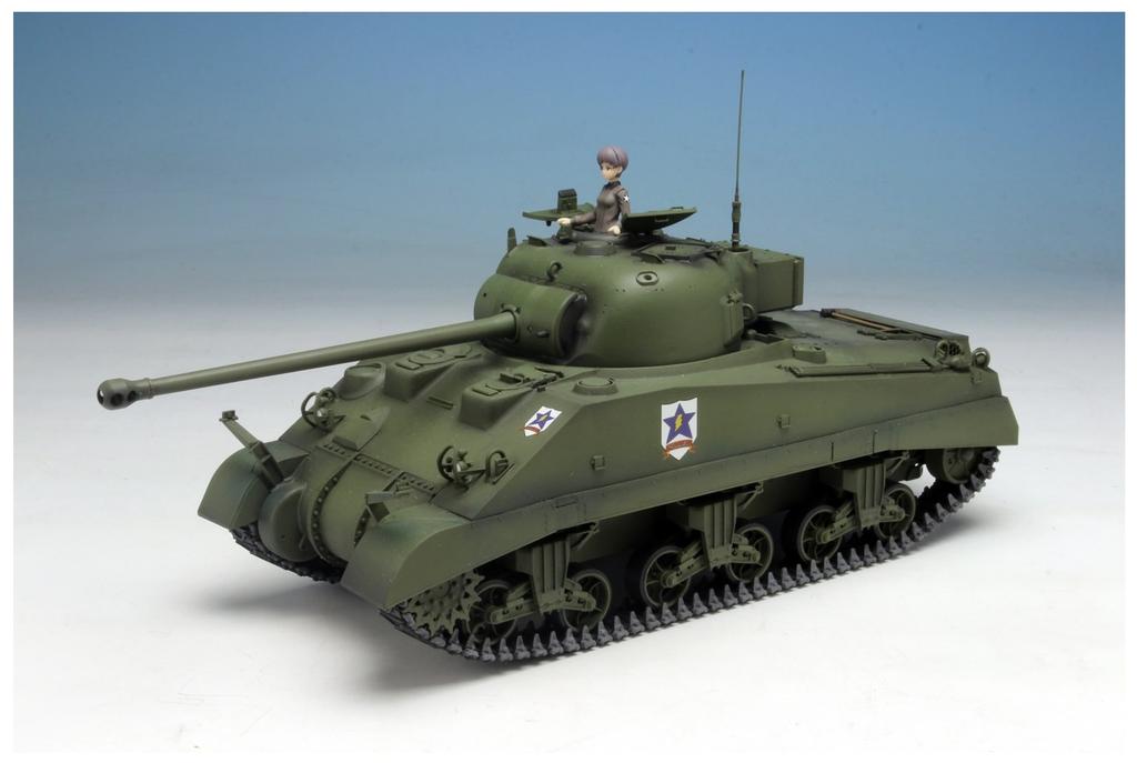 PLATZ Girls & Panzer the Movie Sherman Firefly Sanders University High School Special Limited Edition 1/35 Scale Plastic Model Kit GP-36EX