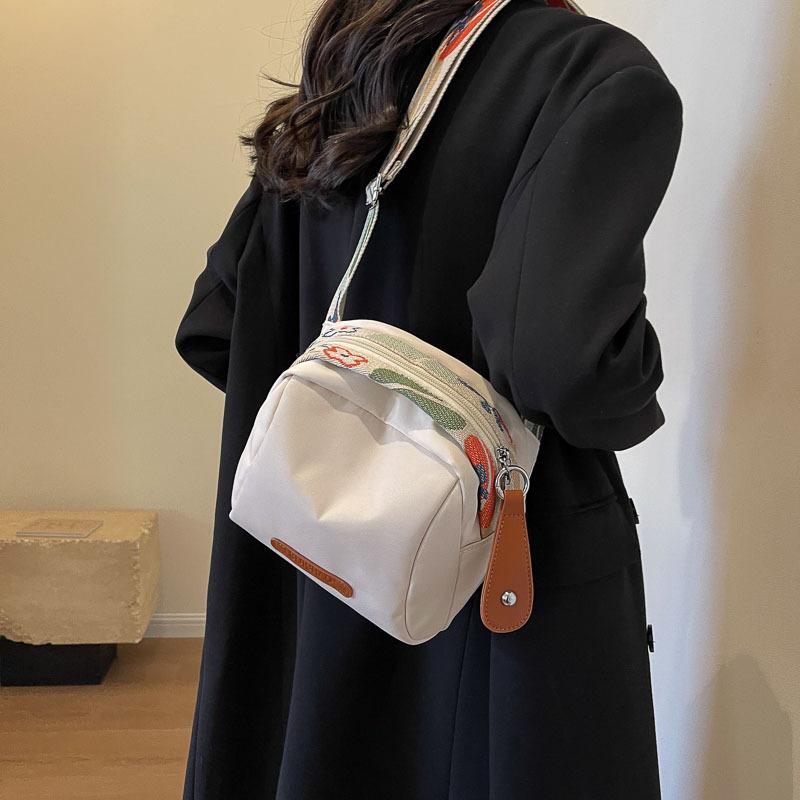New Shoulder Bag, Women's Diagonal Cross Bag, Spring and Summer Women's Bag, Casual Canvas Bag, Versatile Women's Shell Bag