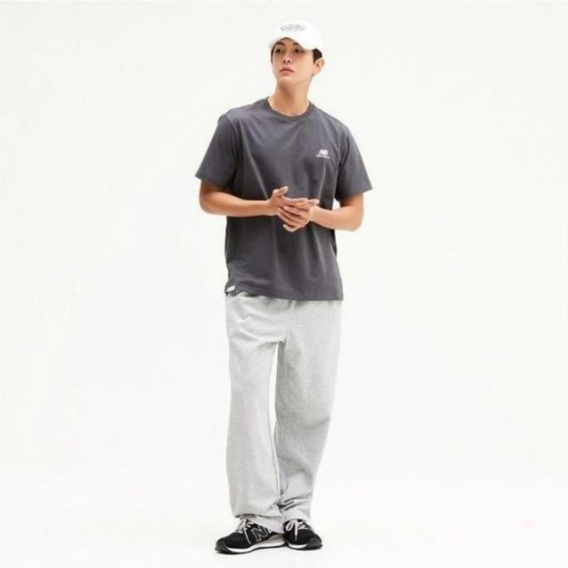 New Balance ShorT Sleeve T shirT Nbnegco201