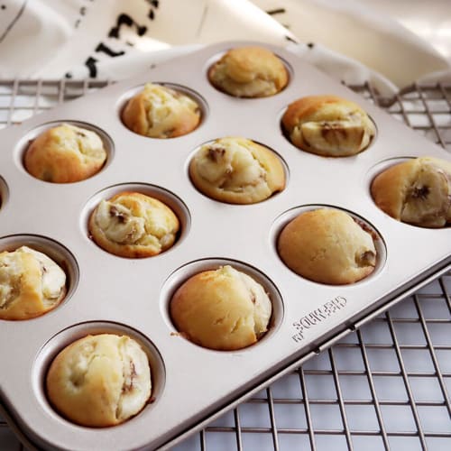 CHEFMADE Muffin and Cupcake Pan, 12-Cavity, Non-Stick, Silver/Black, Body 25.4*19.6*2.3cm, Cups 4.3*3.3cm