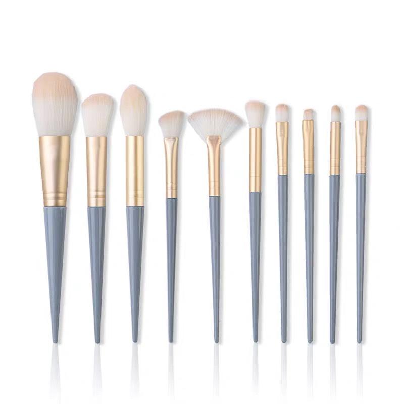 

12-Piece Starry Makeup Brush Set: Eyeshadow, Blush, Highlight, Foundation Tools