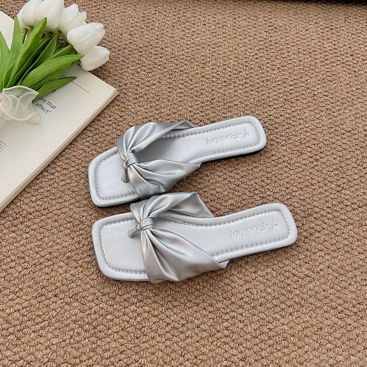 

Summer wear toe flip-flops shoes women 2025 new with skirt casual beach cool slippers women 42 серебряный