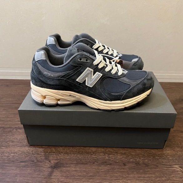 

Оригінальні класичні сірі спортивні кросівки NB2002R | Нековзкі, зносостійкі, дихаючі, кросівки для бігу та повсякденного носіння в ретро-стилі 39