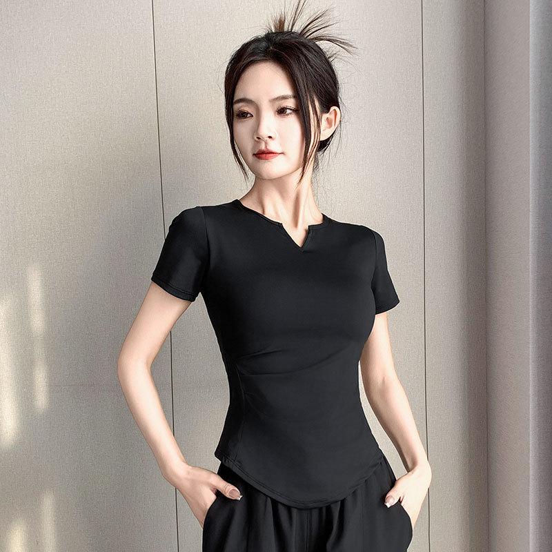 Women's Quick-Dry Yoga Set: Short Sleeve & Pants with Chest Pad for Summer 2025 Morning Runs