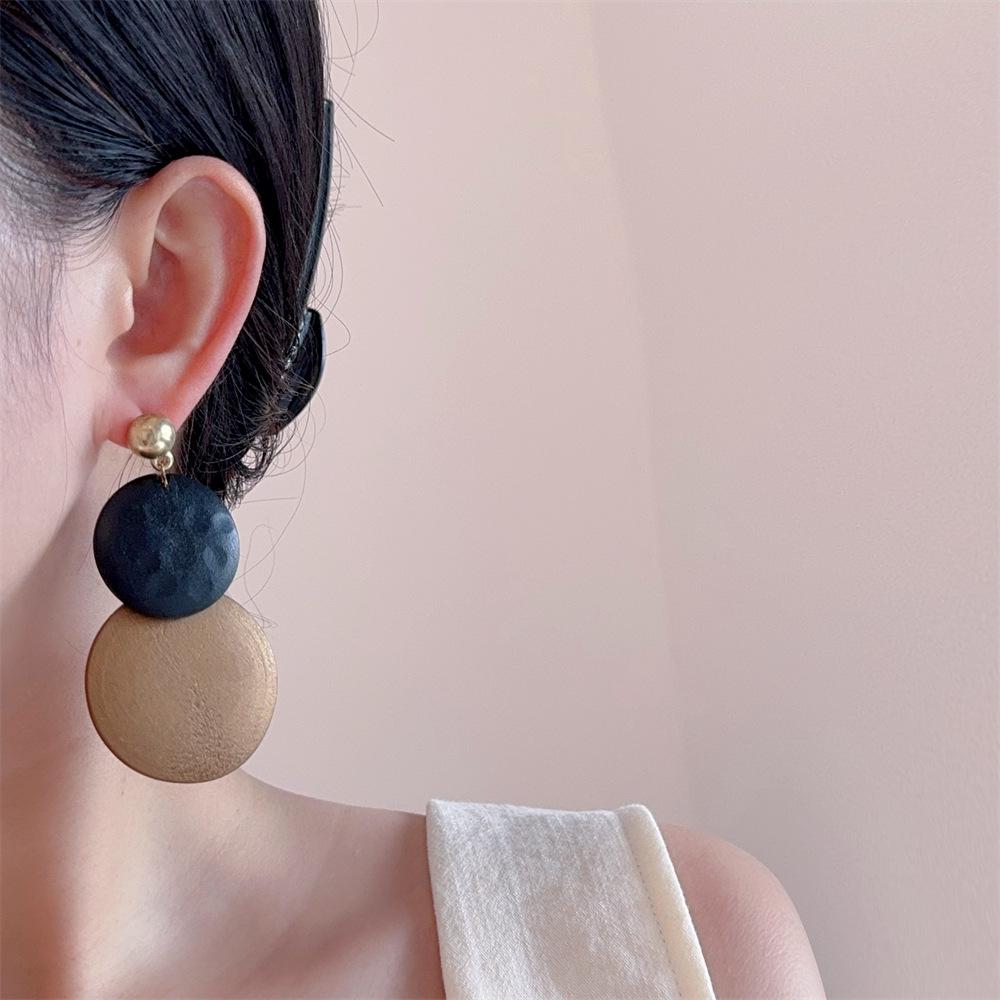 Korean Retro Geometric Wooden Earrings: Women's Long Dangle Ear Hoops, Simple Handmade Dotted Round Jewelry