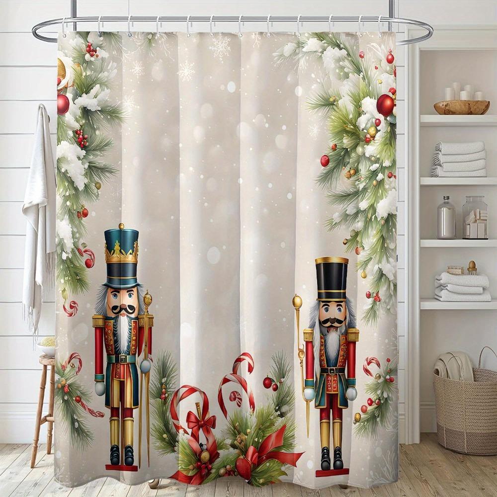 Duschdraperi: Festliga nötknäppare med snöflingor och tallkvistar för en jul-tema badrumsdekor