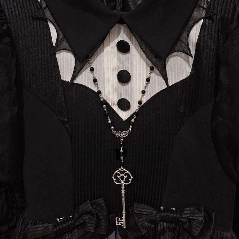 Retro Gothic Key Long Necklace Sweater Chain