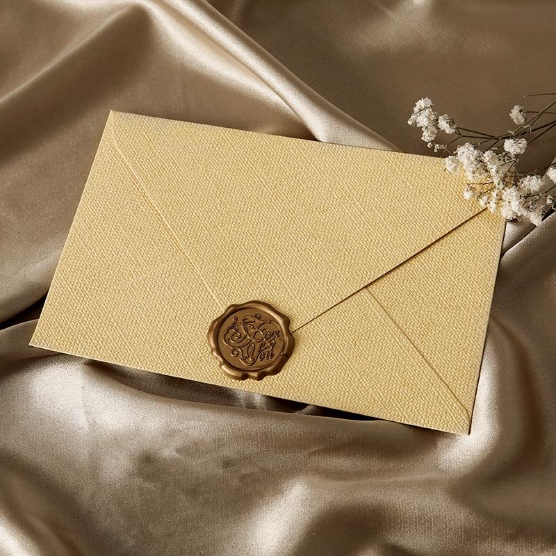 Sada listov s konopnou textúrou: Pečatidlo s voskom a pozvánky v retro štýle