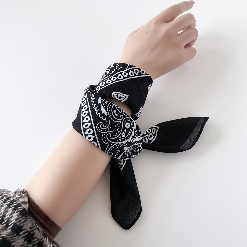 Langer Satinschal für Frühling und Sommer für Damen, Sonnenschutzschal, modischer langer Satinschal mit Schönheitsszene, vielseitiger Reiseschal