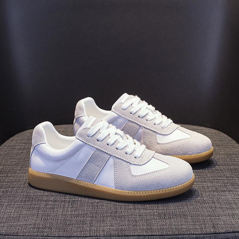 

New soft-soled little white shoes flat shoes lace-up sports and leisure board shoes low-top retro women 40