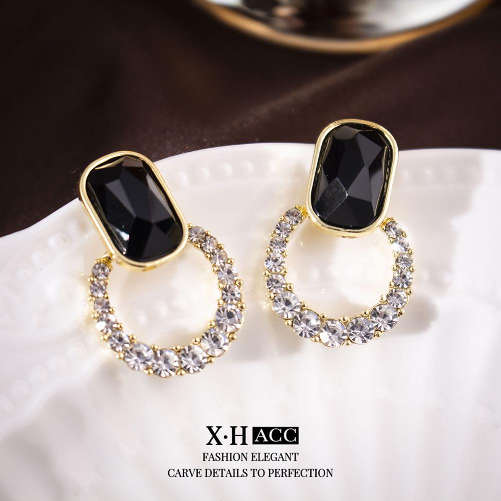 Elegant Gold-Plated Black Zircon Stud Earrings - Niche Design for a Luxurious Fashion Statement