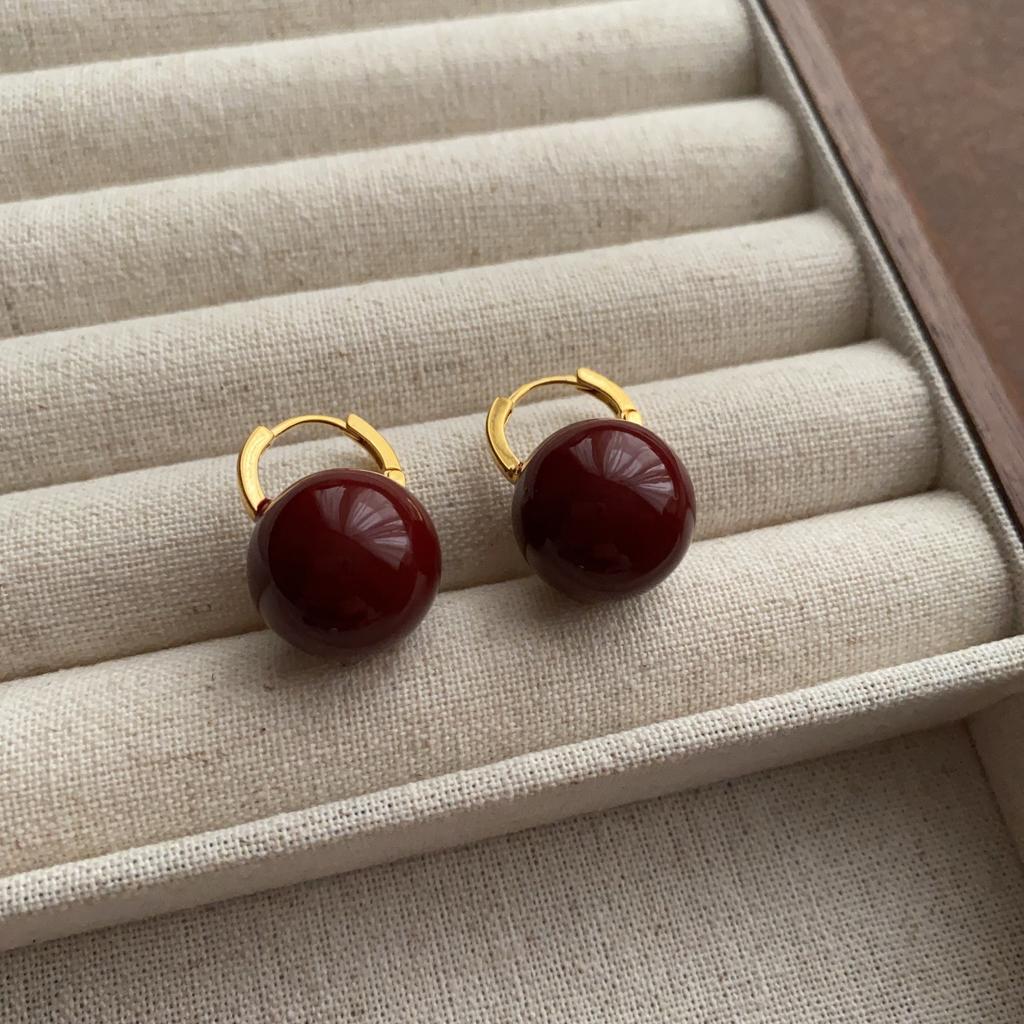 Classic retro geometric enamel glazed earrings simple low-key earrings high-end exquisite earrings
