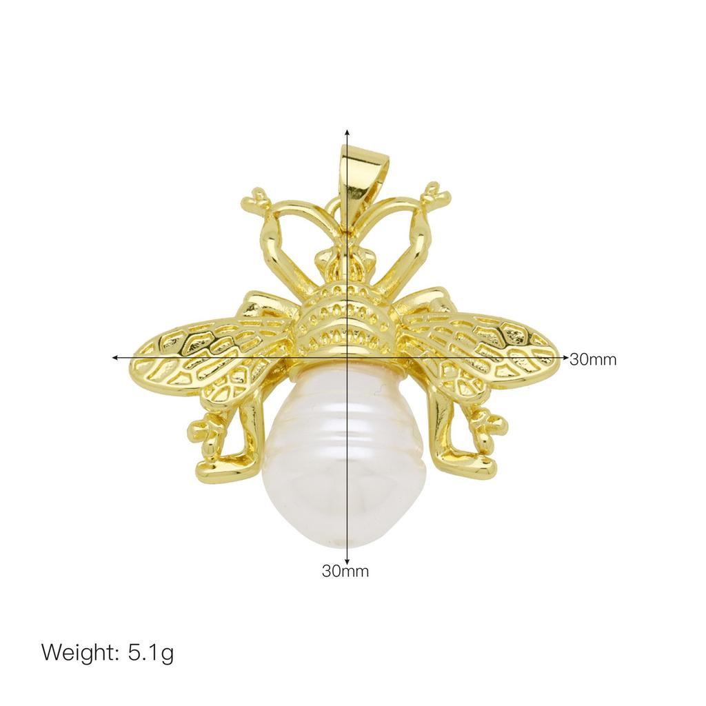 Personalized Light Luxury Copper Plated With Pearls, Heart-Shaped Love Bee Flower Necklace Pendant Accessories