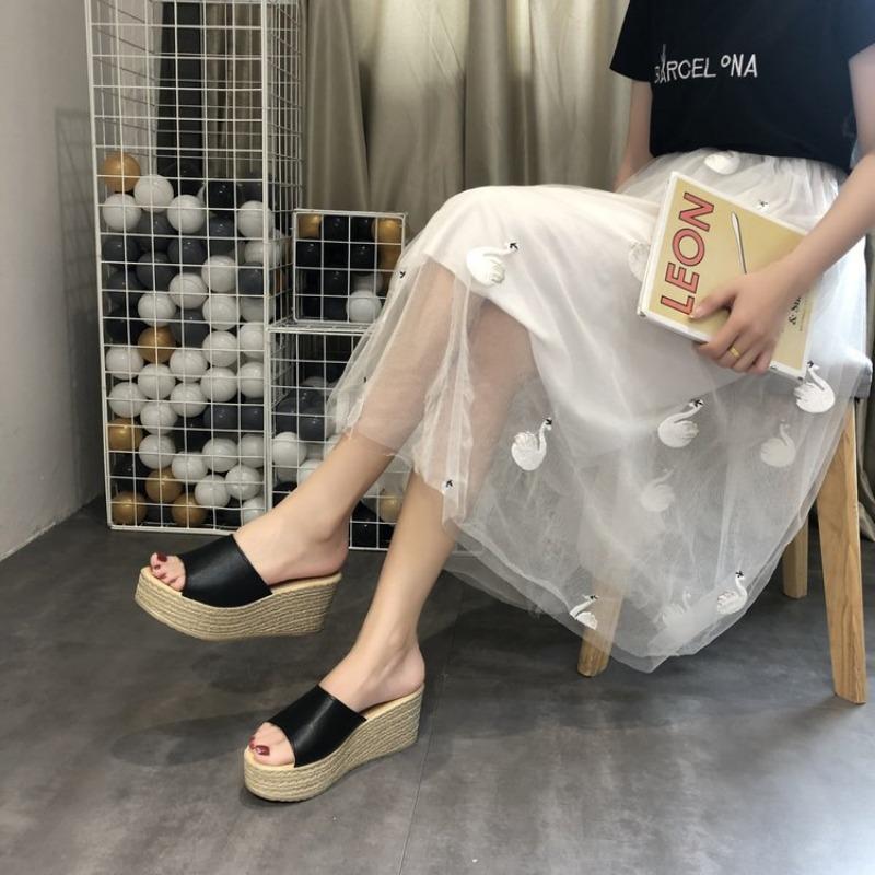 Women's Waterproof Table Cool Slippers Women's Summer New Korean Version Thick-soled Muffin Casual I-shaped High-heeled Slippers