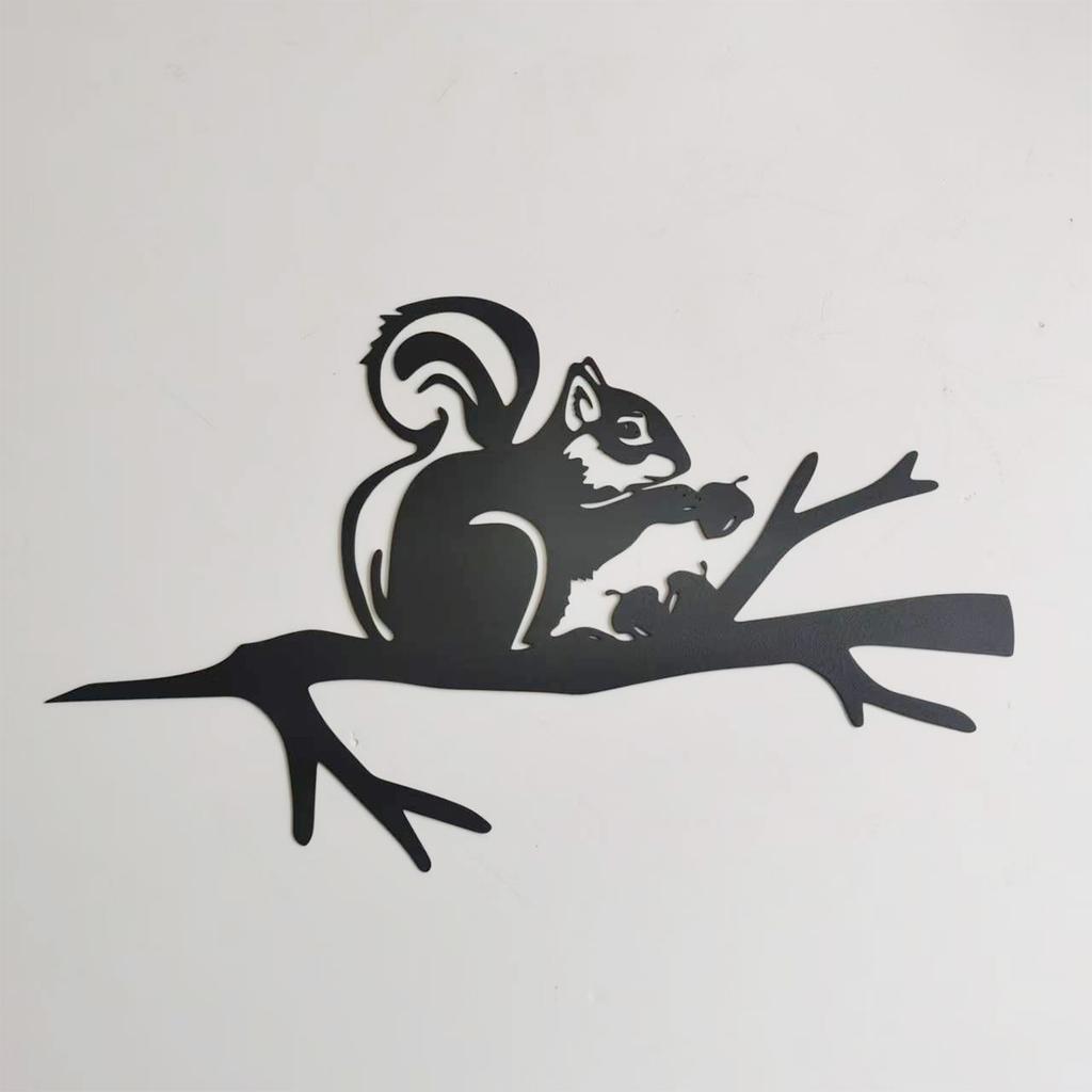 1 stk Jern Ekorne som holder kongle Dekorative innlegg, Dyreelementer kan brukes til dekorative vegger, Utendørs gårdsplass trær, Terra