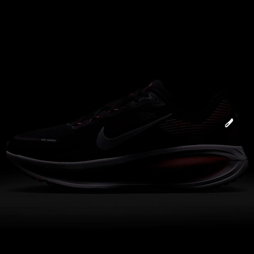 Nike Men's Vomero 18 Running Shoes Black/Bright Crimson 26.0cm HM6803-008