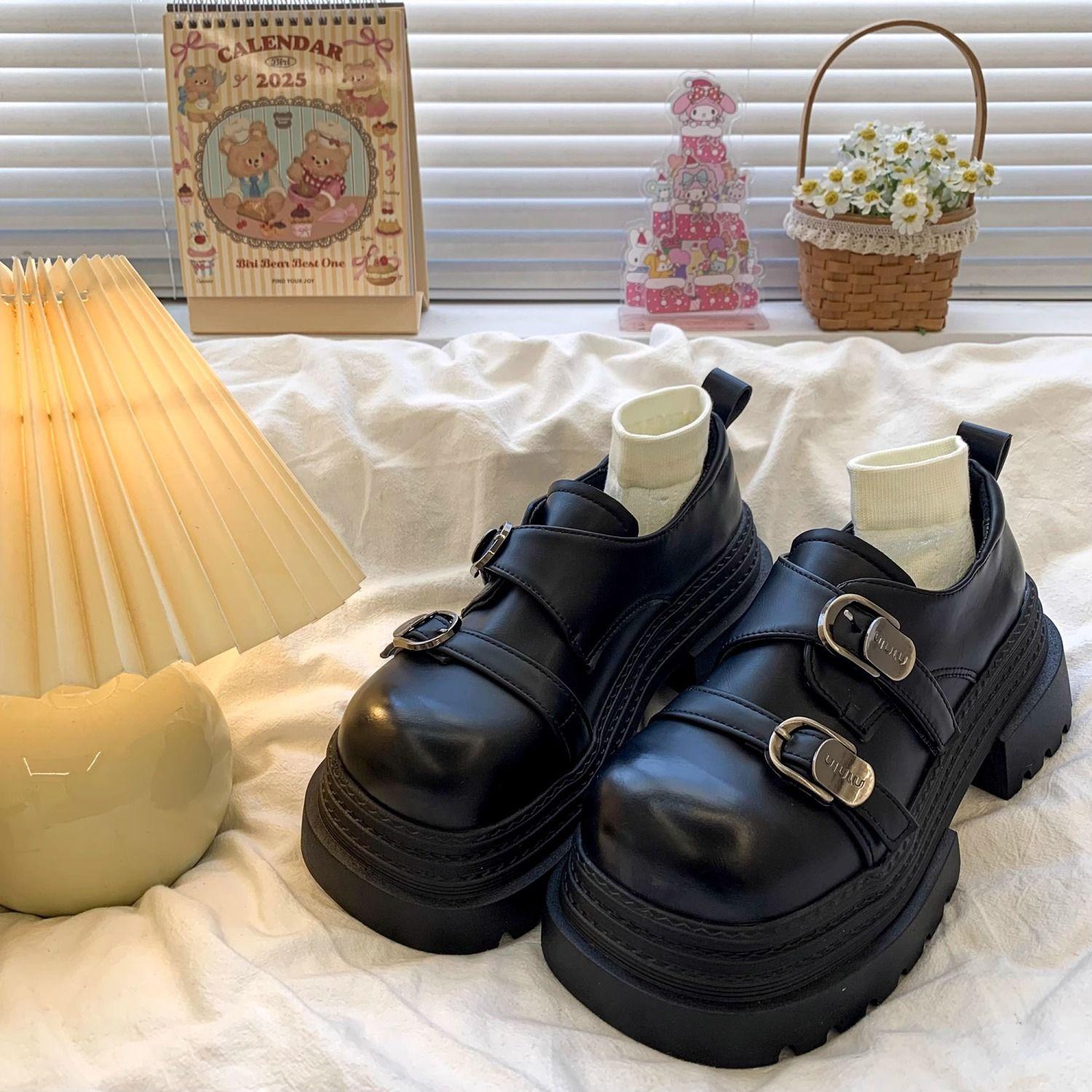 

Весенняя мода 2025 повседневные лоферы на платформе женские новые туфли на одинарной подошве в британском стиле с увеличением роста универсальные студенческие маленькие кожаные туфли 40 чёрный