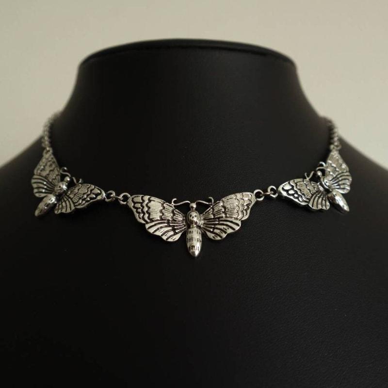 1pc Vintage Skeleton Moth Necklace, Gold Metal Material, Punk Style, Unisex Everyday Wear
